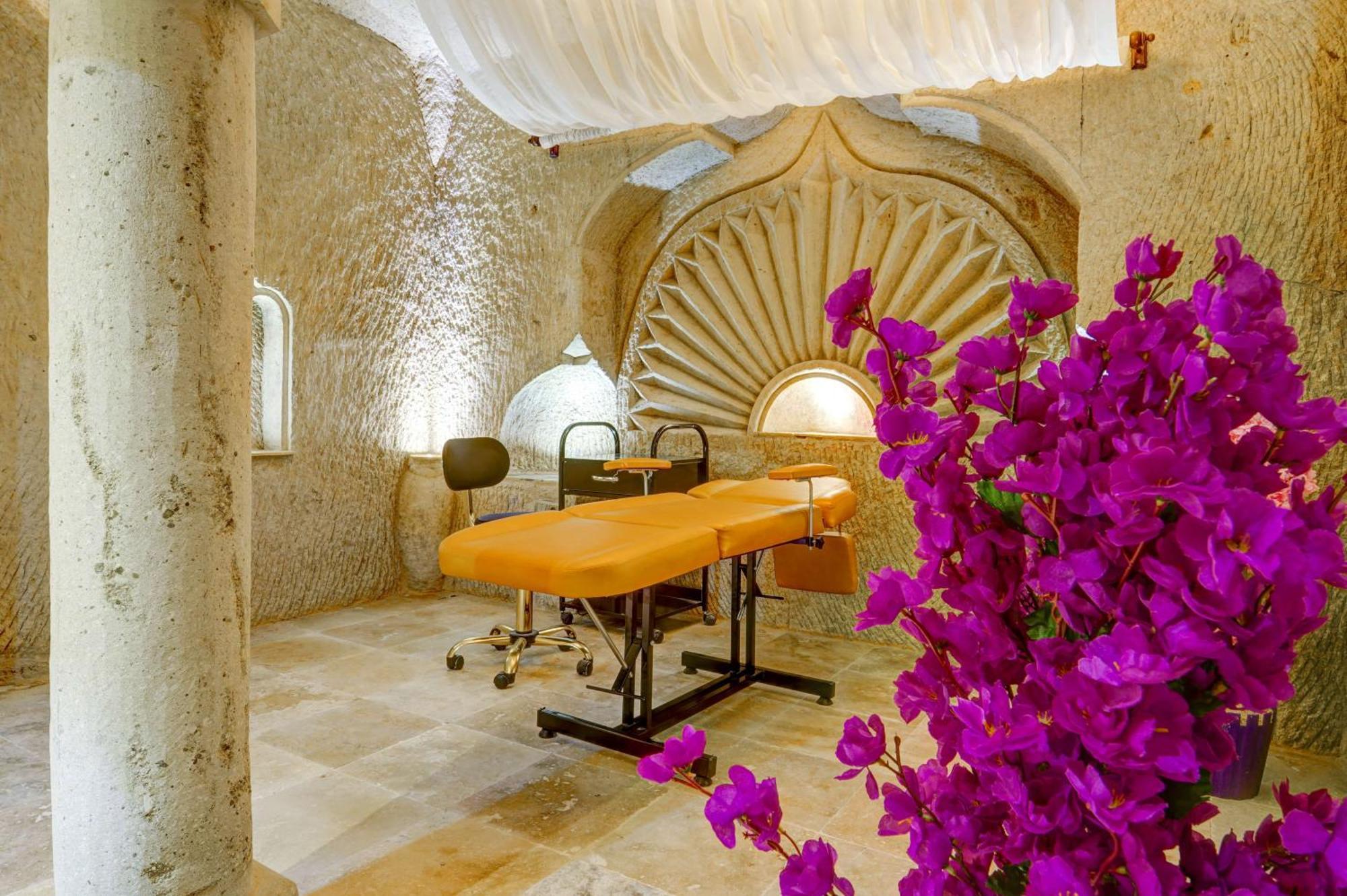 Hotel Ask-i Nare Cave - Swimming Pool &